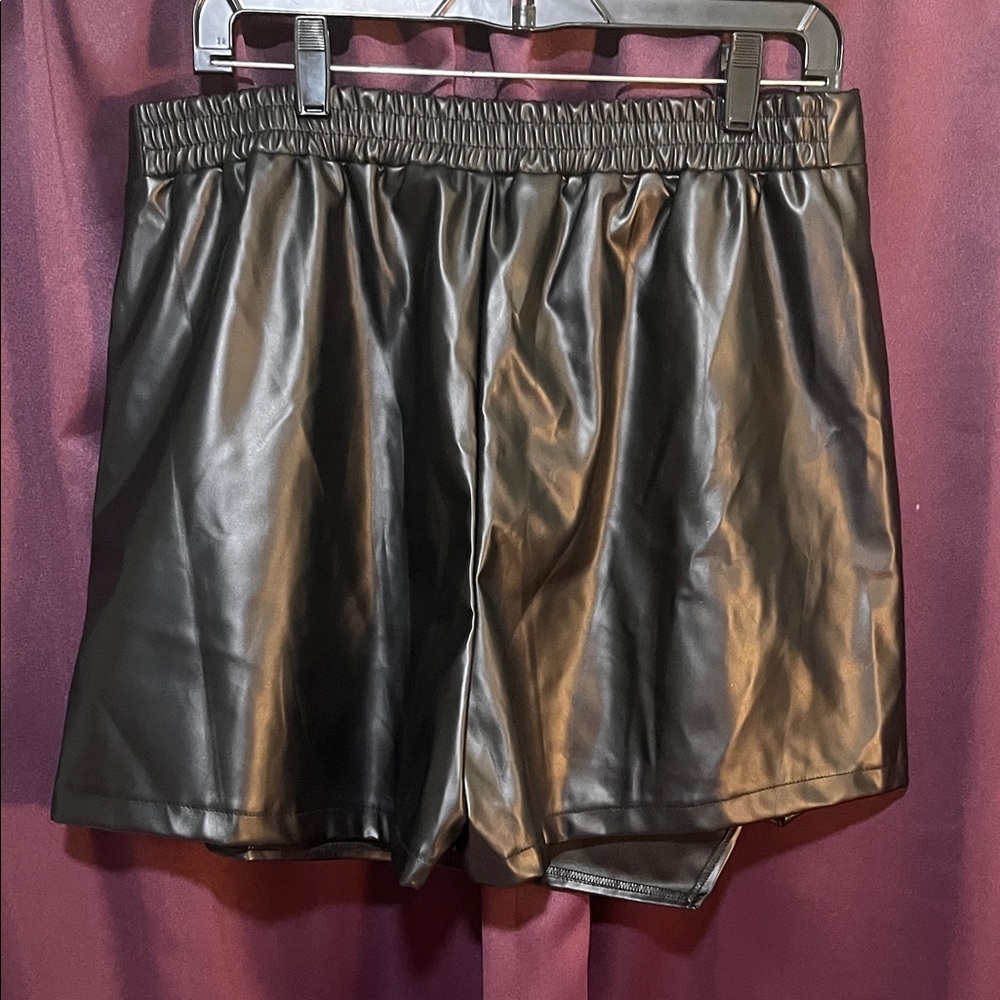 Grace Karin Black Faux Leather Skort - Picture 2 of 4